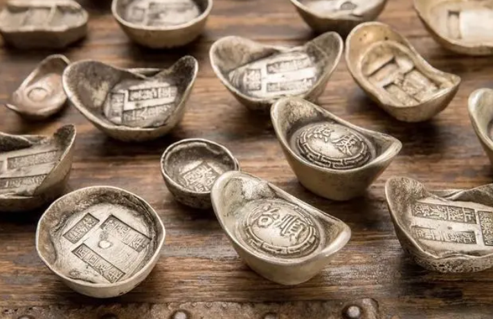 古代的银子值多少钱 一顿饭能花几两银子？（古代物价）