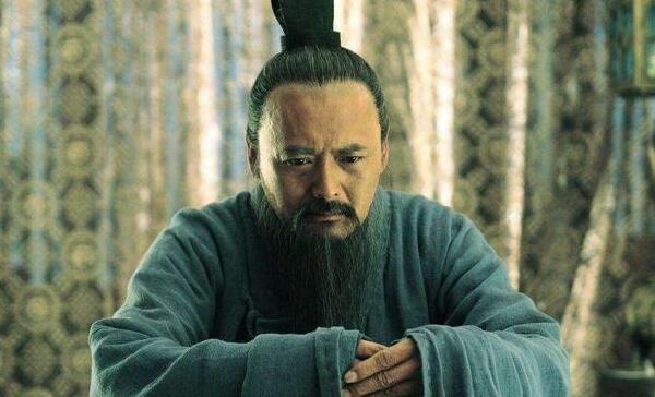 孔子简介：东方三大圣人之一，儒家学派的创始人