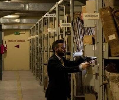 梵蒂冈机密档案室 里面有3万古典集（档案室）