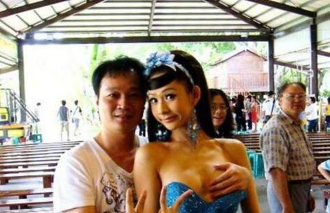 云南最奇怪的节日 居然是可以随便摸女人的胸（摸奶节）