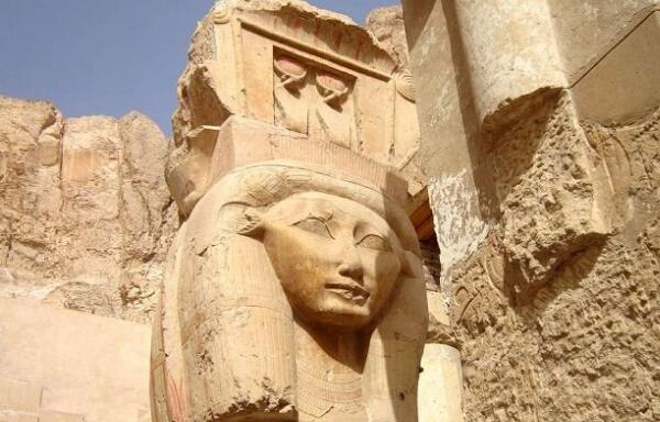 世界上第一个埃及女王是谁：哈特谢普苏特，在位21年