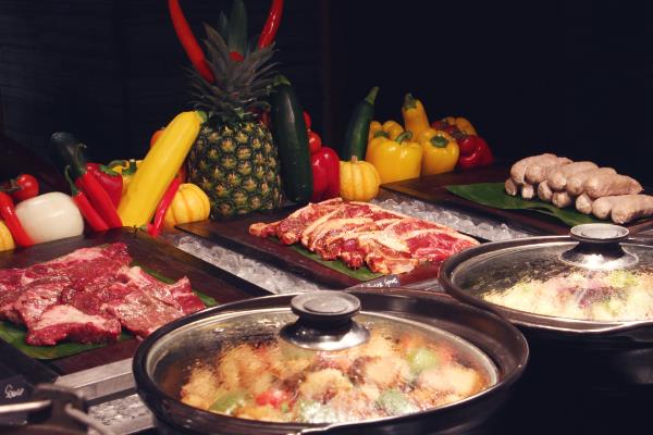 饕餮盛宴什么意思?形容丰盛的餐食(指代丰富多彩)