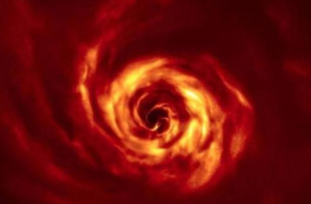 距地520光年，一团火焰从大漩涡中出现，天文学家：第一次捕捉