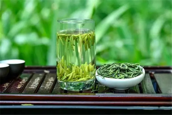 龙井茶的功效与作用：缓解疲劳（加快排毒）