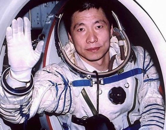 神舟十二号宇航员16人选3人,选中会太空生活3个月,杨利伟只是备选