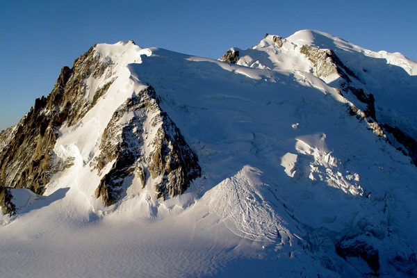 世界上最危险的四大山峰 难以征服（卡瓦格博峰无人征服）