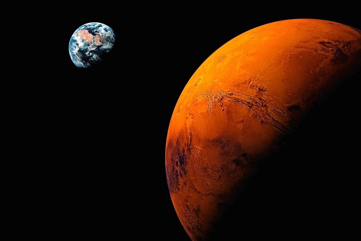 火星两级的巨洞，两年就会打开一次（未知火星）