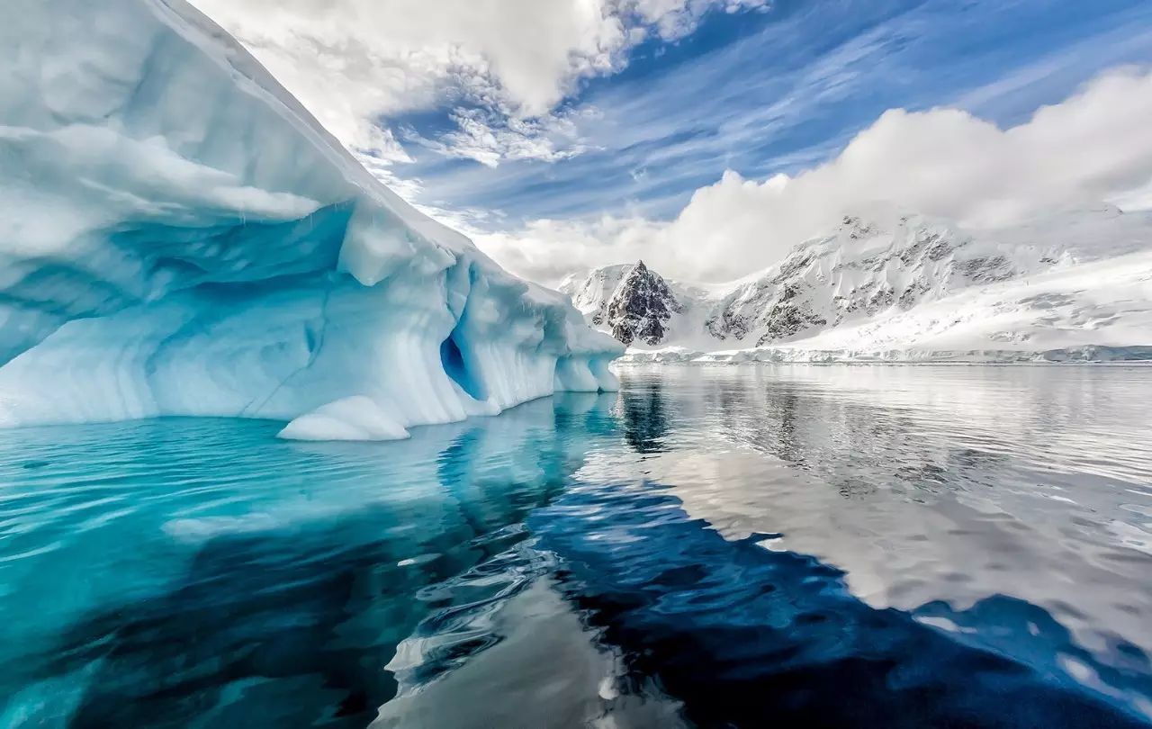 南极冰盖之下，可能会有神秘世界（地底世界）