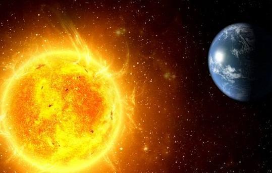 太阳的引力巨大，不会把八大行星吸引过去发生撞击，原因何在？