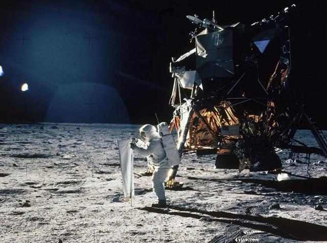 NASA要找回月球上的96袋纸尿裤？半世纪后，成“野生实验室”