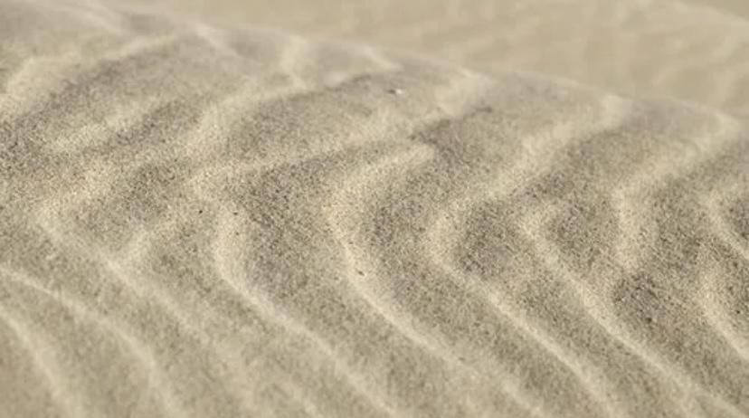 沙子在未来很可能会陷入短缺危机，沙子是重要的稀缺资源
