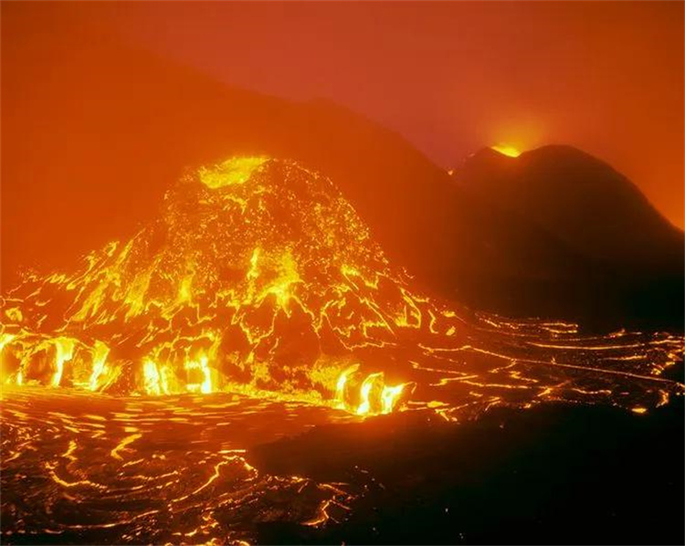 樱岛的火山爆发，富士山会受其影响而引爆吗，威力十分惊人