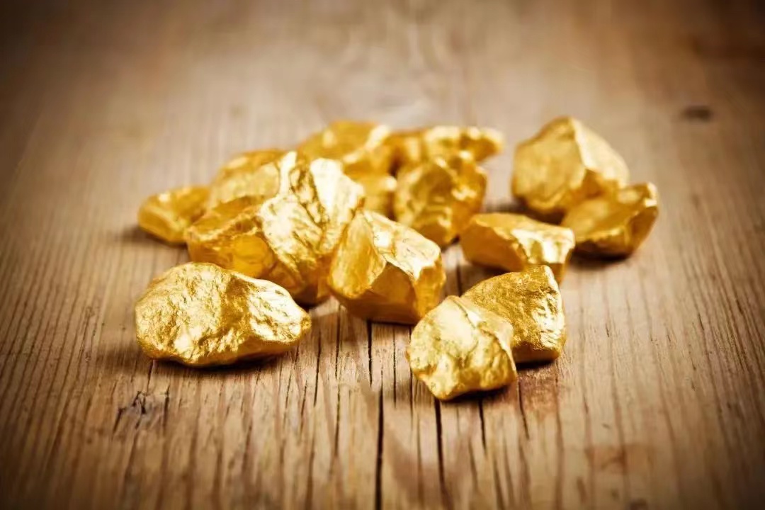 黄金在地球上人均近万吨，储量如此丰富，到底是什么造成天价难求
