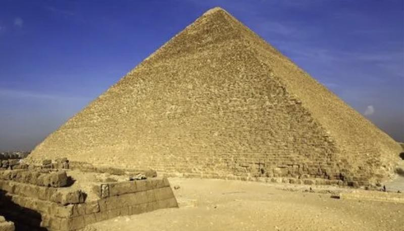 考古学家们的最新发现，古埃及金字塔的谜题很有可能被揭开
