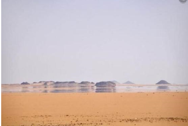 在沙漠当中多次出现的古代女人，是在平行世界吗？（海市蜃楼）