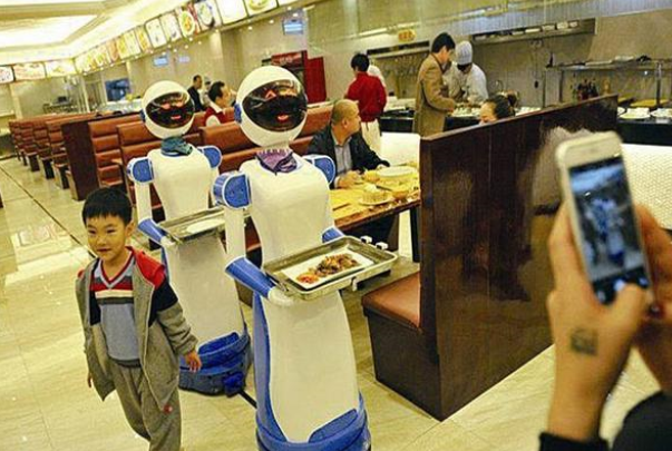 机器人未来会不会取代人类？你能不能接受伴侣机器人？