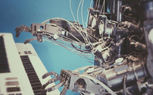 机器人也会感觉疼痛，澳洲制造出来电子皮肤（电子器官）