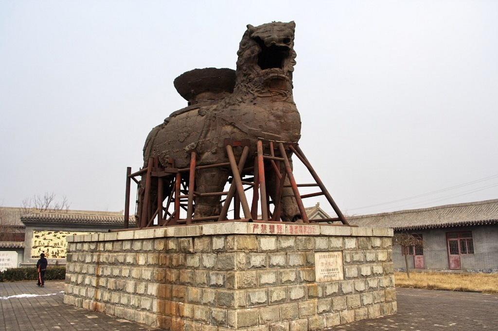 沧州镇海吼千年后锈迹斑斑,为何印度铁柱却能维持1500年?(不寻常)