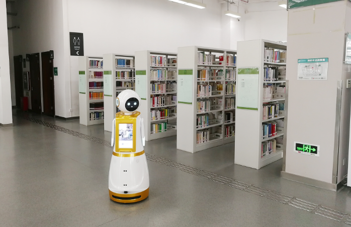 图书馆里两个机器人吵架，难道他们也有了智慧（机器人智慧）