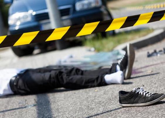 在车祸中鞋被撞飞，不叫救护车直接喊殡仪车，怎么会有这种说法?