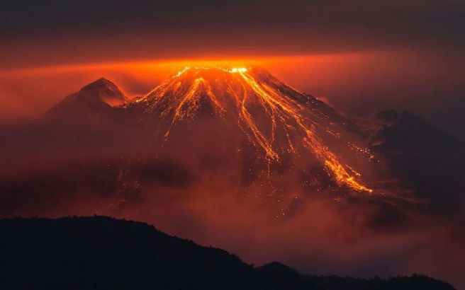 一旦有一个超级火山爆发 可能会有多大的打击？（火山爆发）