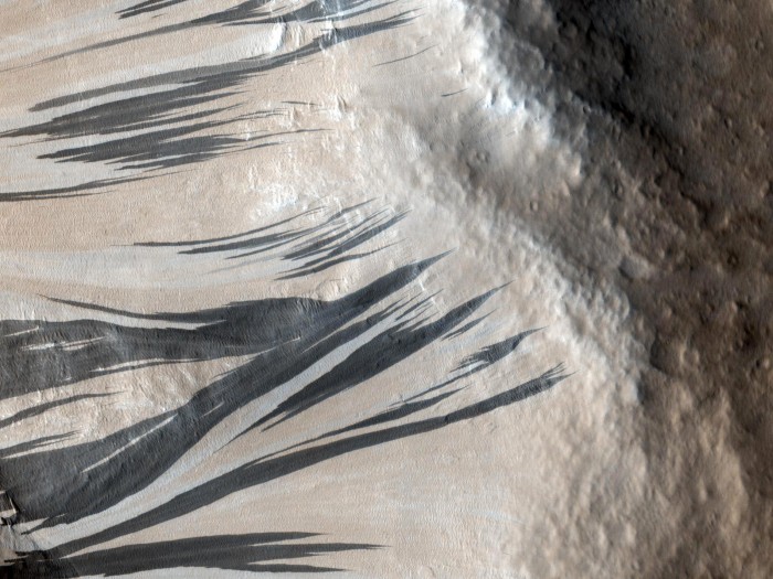火星上的尘埃雪崩（奥德赛探测器）