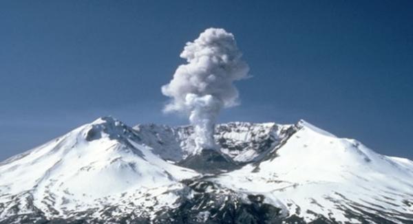 世界上最危险的火山：爆发会影响数亿人（积攒能量）