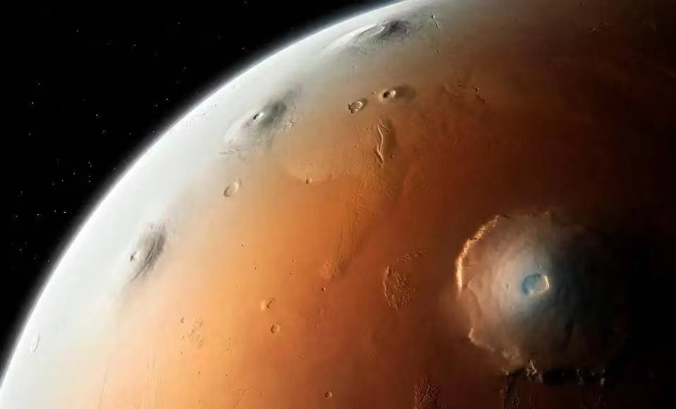 火星出现一道门 白色精灵从地底下“飞出” 火星未来会如何？