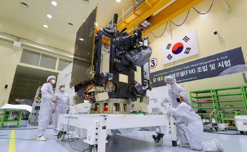韩赏月号传回首张地月照 月球罕见资源将被竞争 中国需加油播报