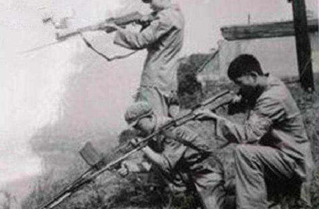 1951年炸死蛇王图片 揭秘解放军炸死千年蛇王（千年蛇王被炸死）