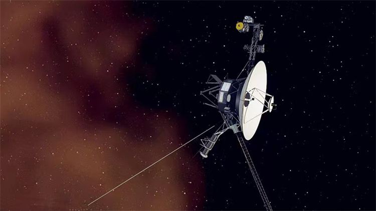 旅行者2号飞出187亿公里后 传回神秘数据 它能飞出太阳系吗？