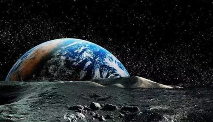 美国着急重返月球 到底是为什么 月球原来是“大水库”！