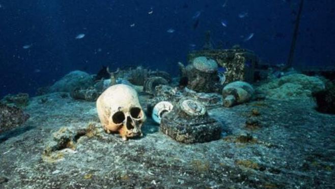 世界上最恐怖的湖泊 特鲁克泻湖有去无回 潜水者的坟墓