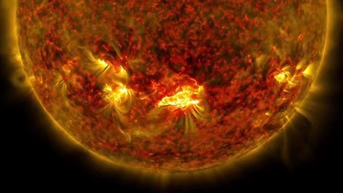 太阳X级耀斑频率增多 航天员咋防御？（太阳活动）