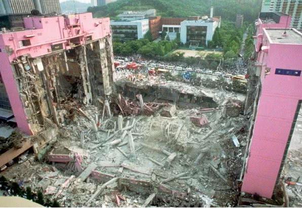 韩国最大的超市倒塌：房屋设计存在缺陷（数千人死亡）