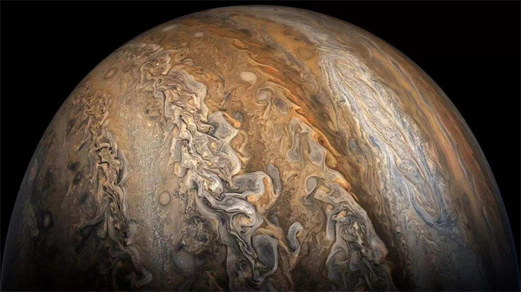 木星含氢氧元素 是否引导燃料反应生成水？（木星气体）