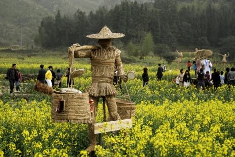日本的恐怖村庄：稻草人是活人的10倍（日本稻草人村庄之谜）
