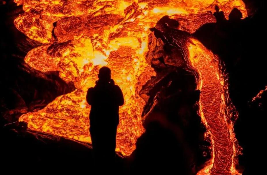 探访非洲人间地狱，体验火山岩浆喷涌而出  （探险之旅）