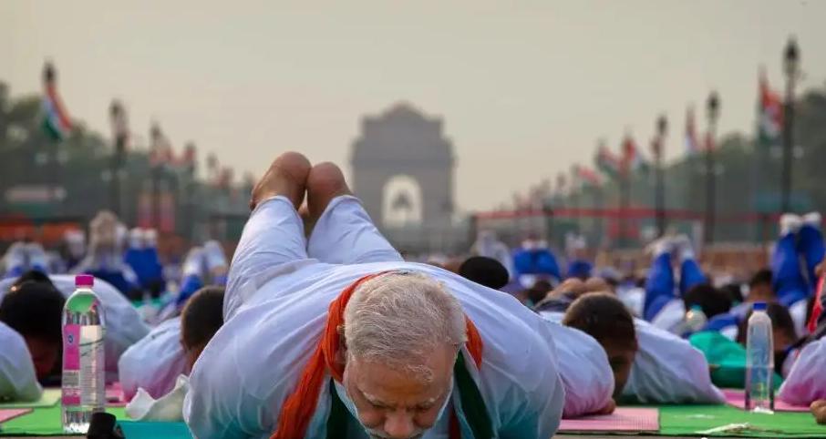 印度高调庆祝国际瑜伽日，尼泊尔总理：瑜伽分明是起源于我国