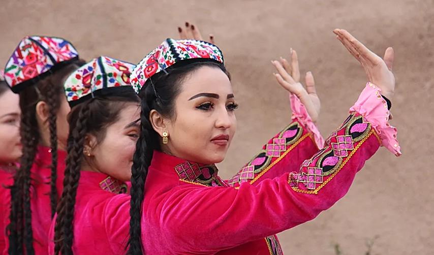 土耳其人与维吾尔人有什么关系？是统一种族吗？