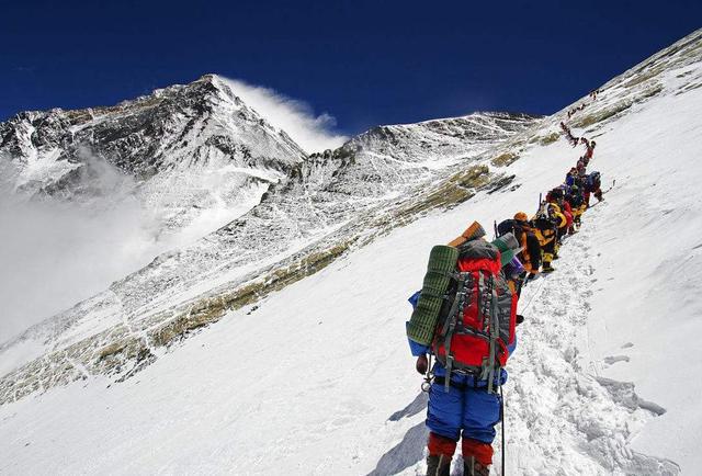 为什么珠穆朗玛峰有好几个身高？技术不先进、山自己也在动