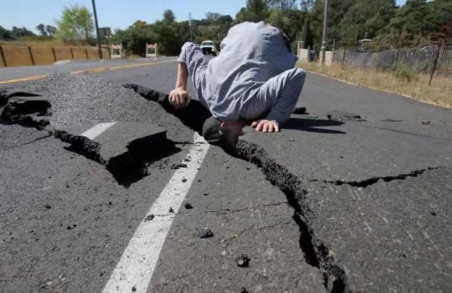 全球四地在同一天发生了地震，原因何在（科普揭秘）