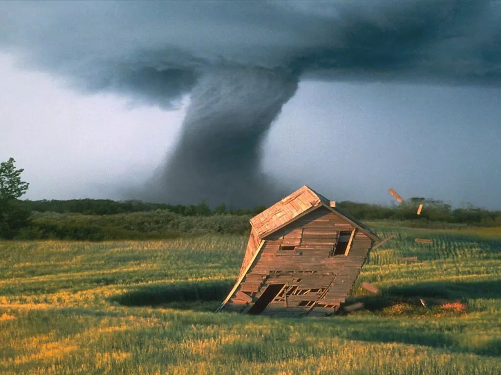 17级超级龙卷风席卷美国，不计财产被毁（自然力量）