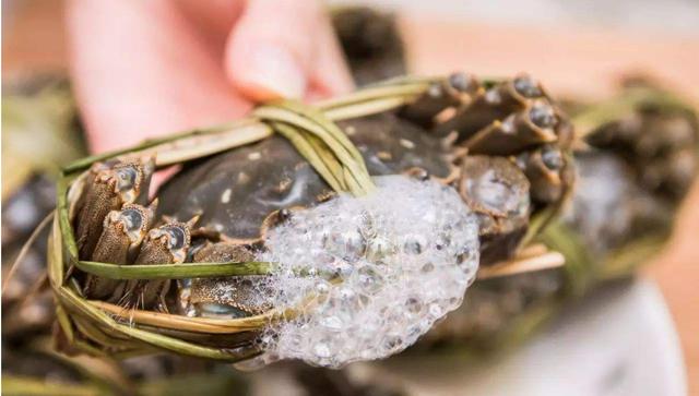 死螃蟹到底能不能吃？ 螃蟹死后2、5、24小时的风险有多高？