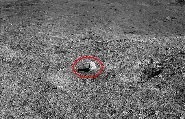 月球上的大坑到底是什么？（一说是小星星碎片的残骸）