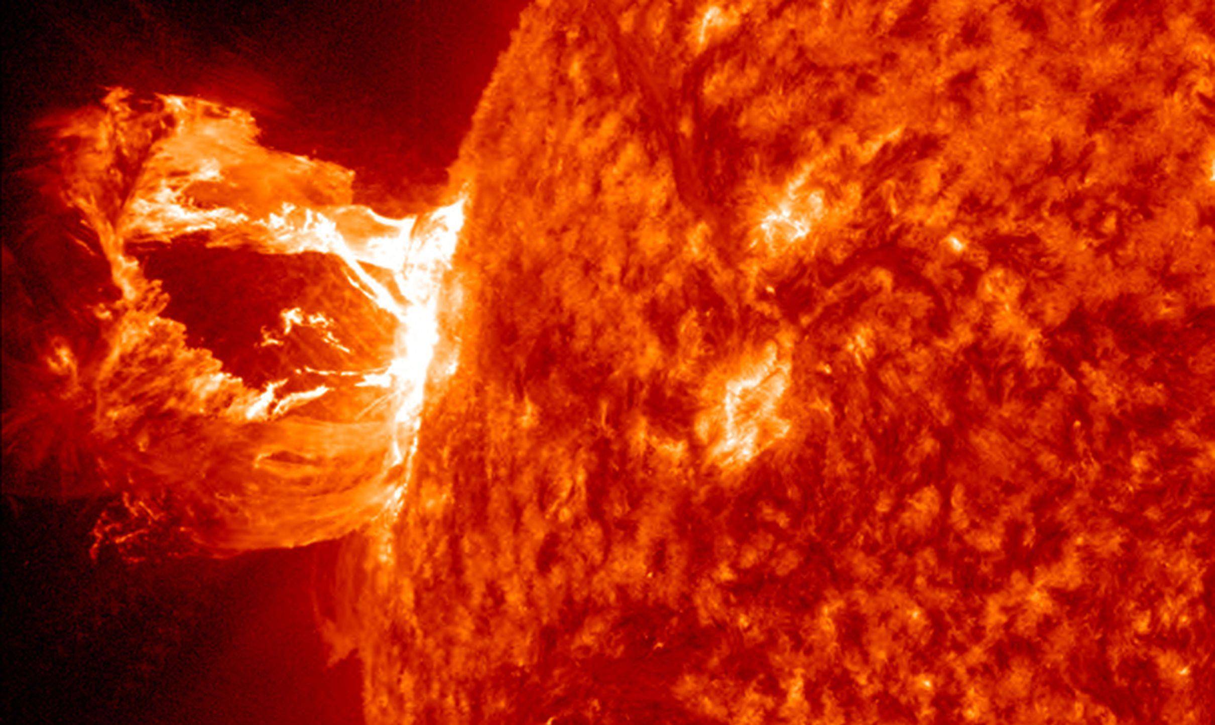 太阳发生耀斑，NASA拍摄到奇观（自然天体）