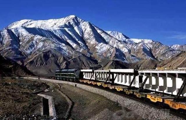 中国基建有多强？穿越喜马拉雅山建跨国铁路，印度却“不乐意”了