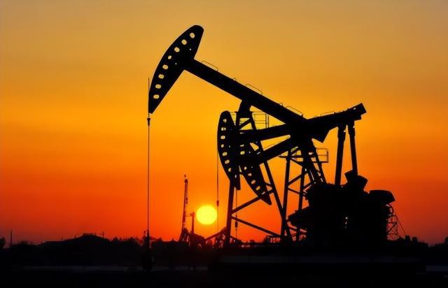 专家称地球不断冒油，石油枯竭是骗局？石油储量到底还够用多久？
