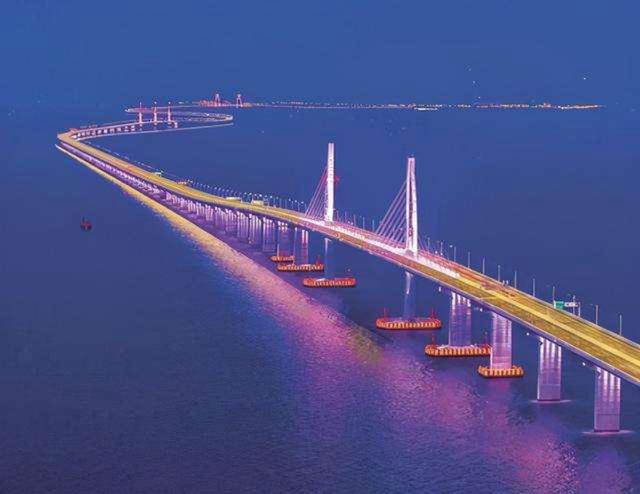 中国为什么耗资千亿，修一座很少有车通行的桥？