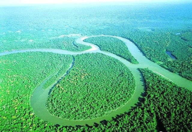 无人敢下河游泳，亚马逊河有何神秘力量？比起长江“牛”在哪里？